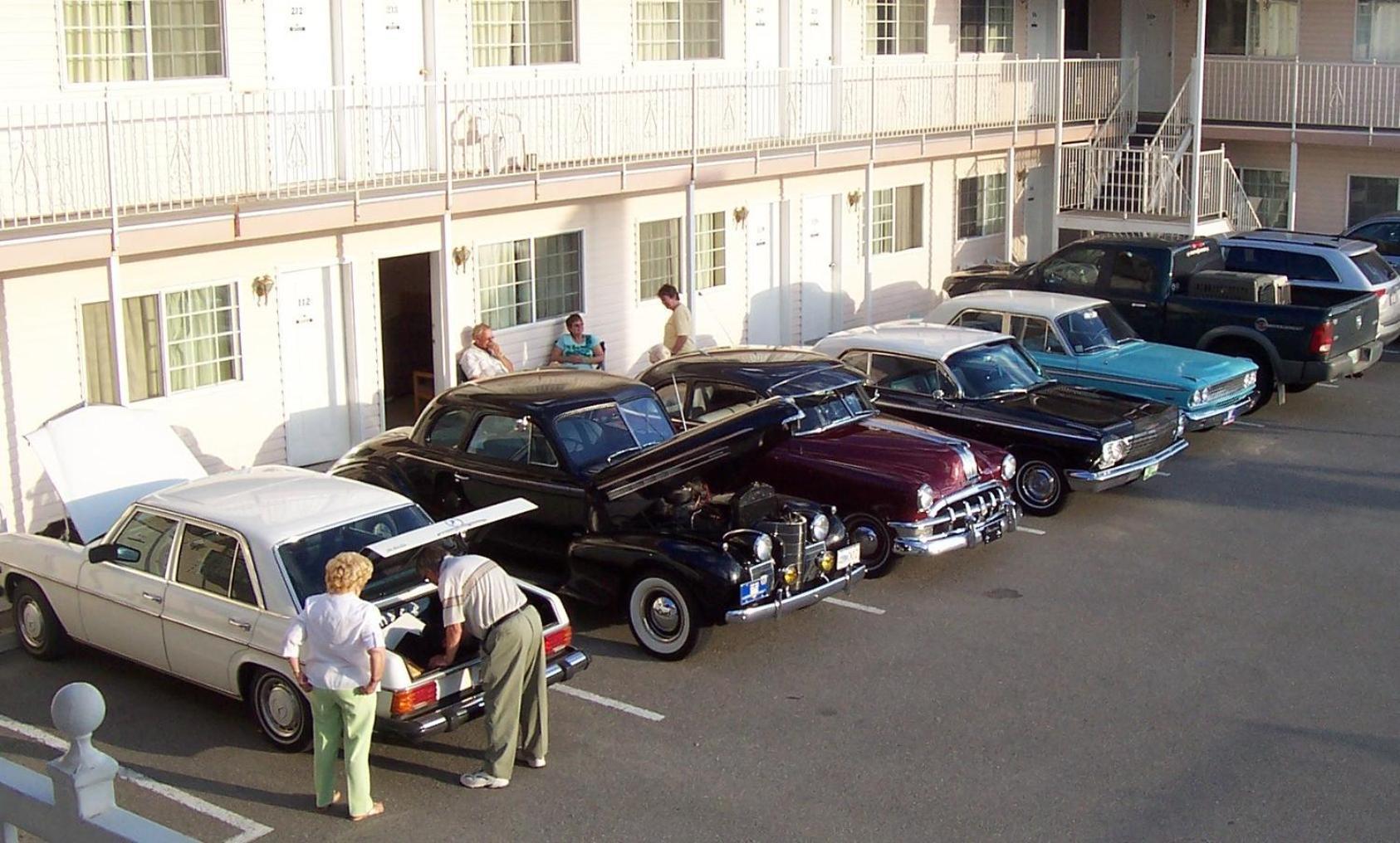 Model A Inn Cranbrook Bagian luar foto