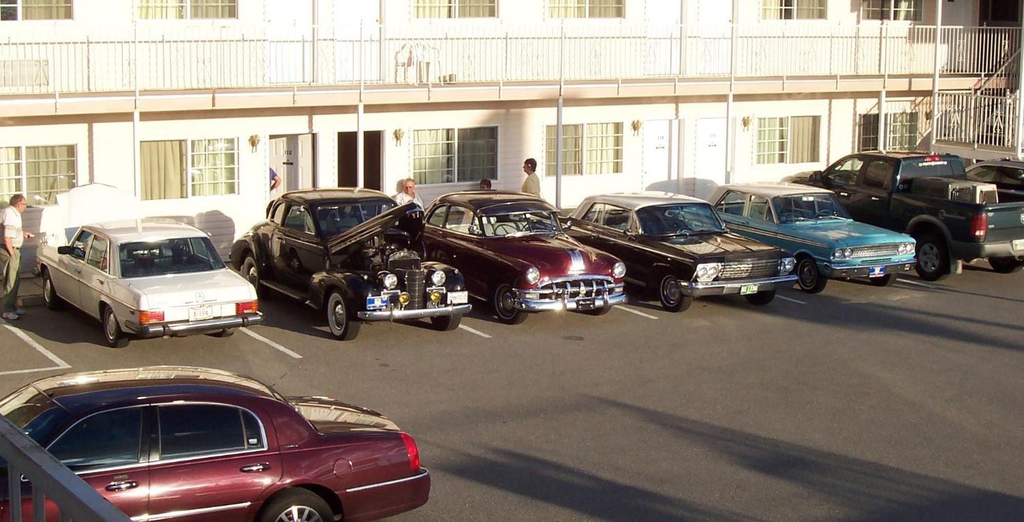 Model A Inn Cranbrook Bagian luar foto